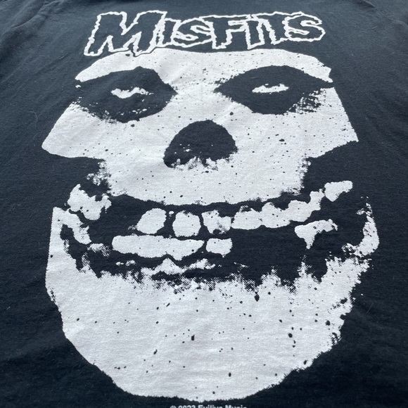 Vintage Large “misfit” T shirt - Picture 2 of 3